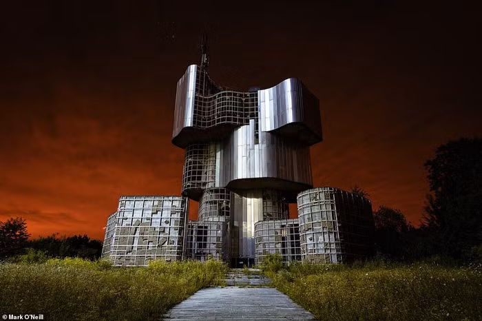 Đài tưởng niệm Petrova Gora, Croatia