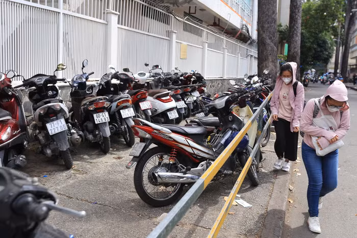 trông giữ xe trái phép