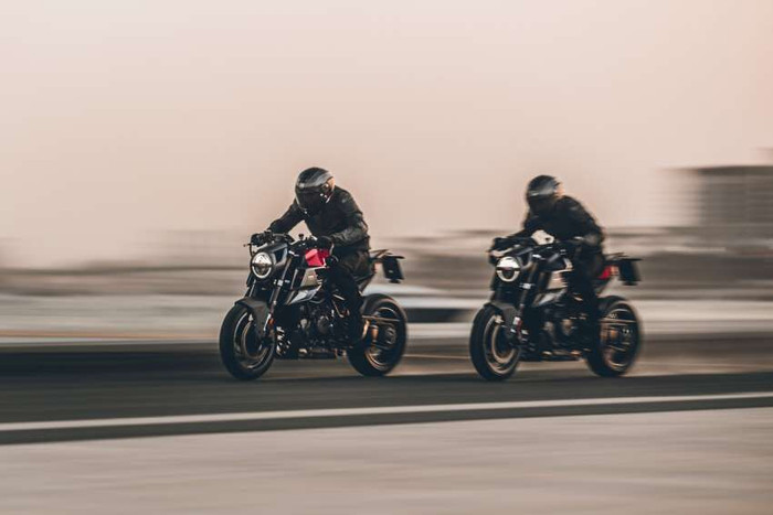 Brabus và KTM hợp tác phát triển siêu mô tô giới hạn Brabus 1300R ảnh 3 Brabus và KTM hợp tác phát triển siêu mô tô giới hạn Brabus 1300R ảnh 3