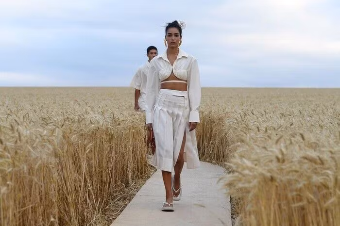 6 xu hướng thời trang mùa dịch làm thay đổi quy chuẩn ăn mặc của phái đẹp