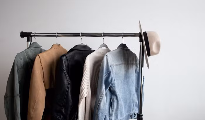 H&M đang bắt đầu trong lĩnh vực resale: Tại sao các nhà bán lẻ chú trọng mô hình bán lại đồ cũ?