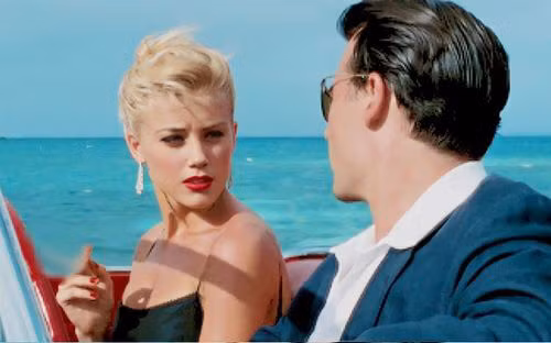 Amber Heard - Mỹ nhân "có gương mặt đẹp" hay "kẻ đào mỏ quỷ quyệt"? ảnh 3