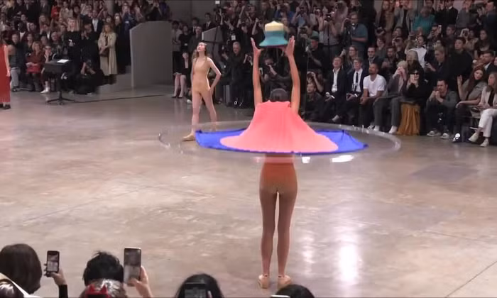 Issey Miyake Xuân Hè 2020