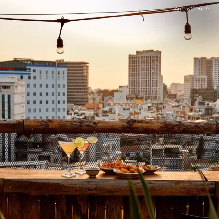 5 quán cà phê rooftop ngắm hoàng hôn ở TP.HCM - 2