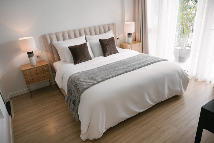 6 tips để trải giường ở nhà sang xịn mịn như giường khách sạn từ cô nàng có 4 năm kinh nghiệm trong ngành - Ảnh 14.