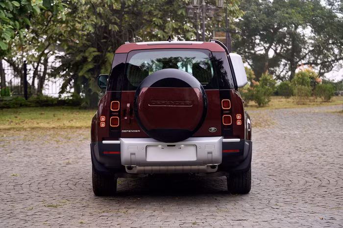 SUV Land Rover Defender 130