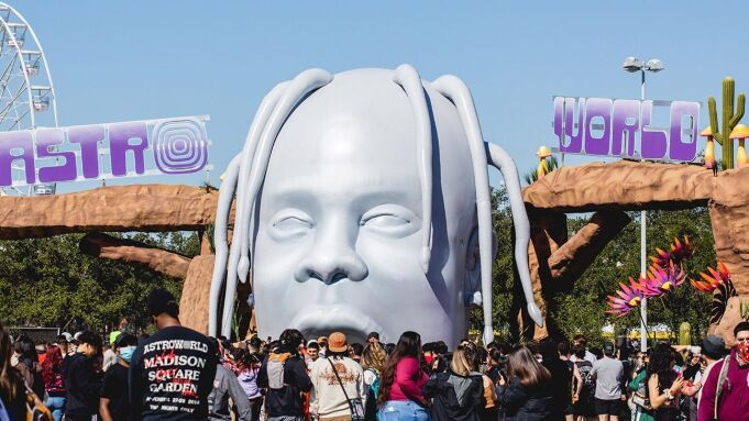 Travis Scott, Drake, Live Nation và Apple Music đối mặt với đơn kiện 750 triệu USD liên quan tới “bi kịch” Astroworld