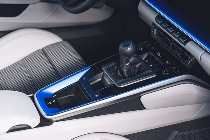 Porsche 911 Sally Special cảm hứng từ phim hoạt hình của Pixar – Cars ảnh 7