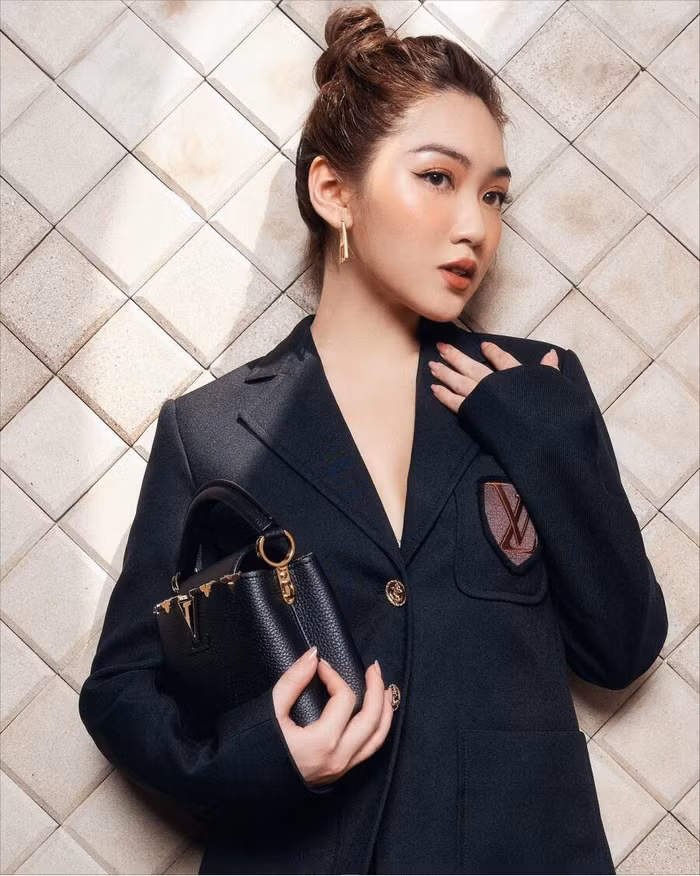 Tủ đồ đẫm mùi sang chảnh của nàng tiểu thư kiêm Beauty Blogger Chloe Nguyễn ảnh 5