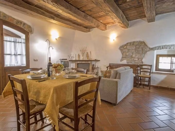 Thị trấn đẹp như tranh vẽ trả tiền cho khách đến ở - Hình 7