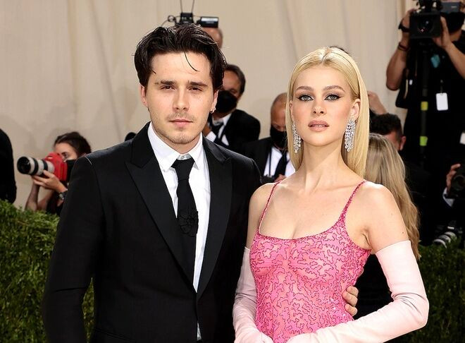 Brooklyn Beckham và Nicola Peltz đã chính thức về chung một nhà