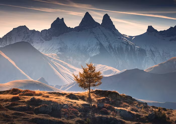 Ngắm nhìn kiệt tác thiên nhiên chuyển sắc thu tại vùng núi Alps
