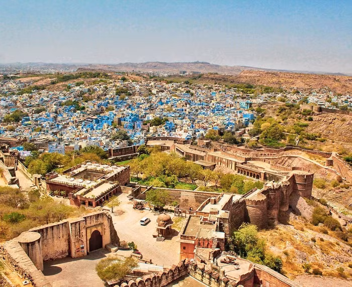 Khám phá 10+ lâu đài lớn nhất thế giới-22