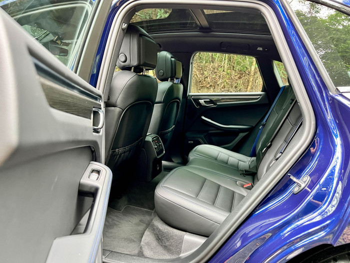 Porsche Macan 2022: Thay đổi nội - ngoại thất, nâng cấp khả năng vận hành ảnh 12 Porsche Macan 2022: Thay đổi nội - ngoại thất, nâng cấp khả năng vận hành ảnh 12