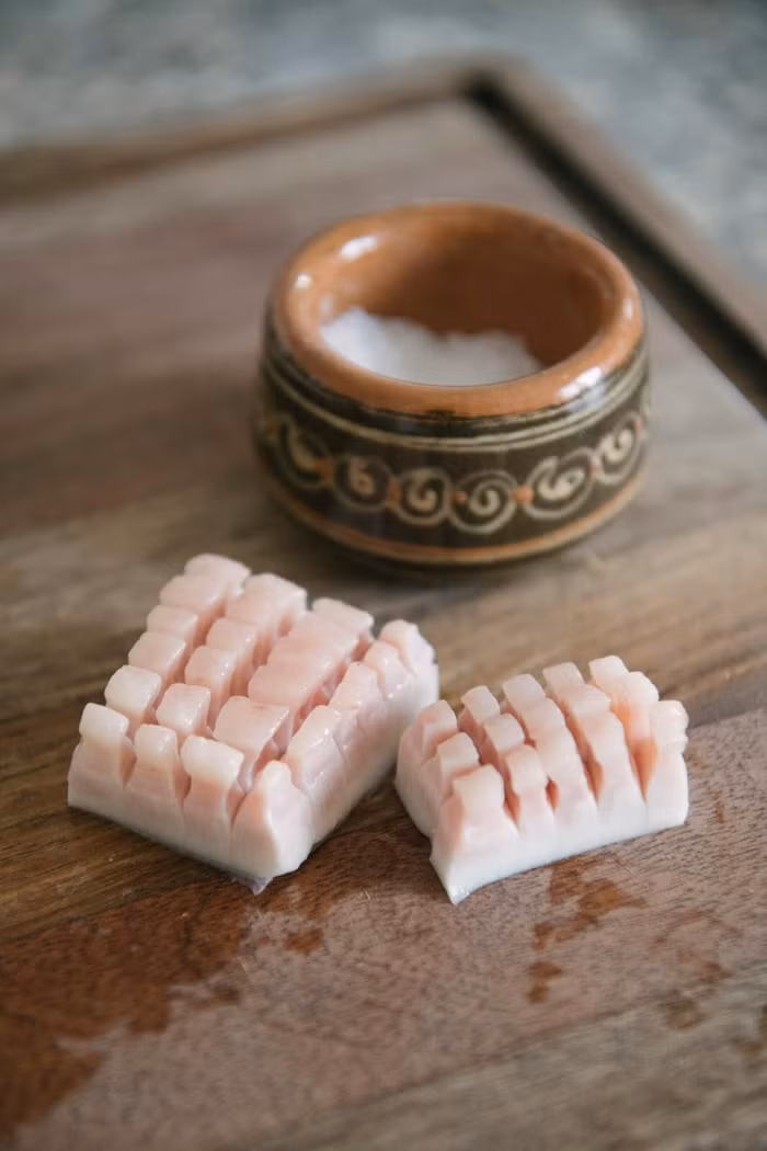 Cận cảnh hòn đảo khiến cựu Tổng thống Mỹ muốn mua - 9