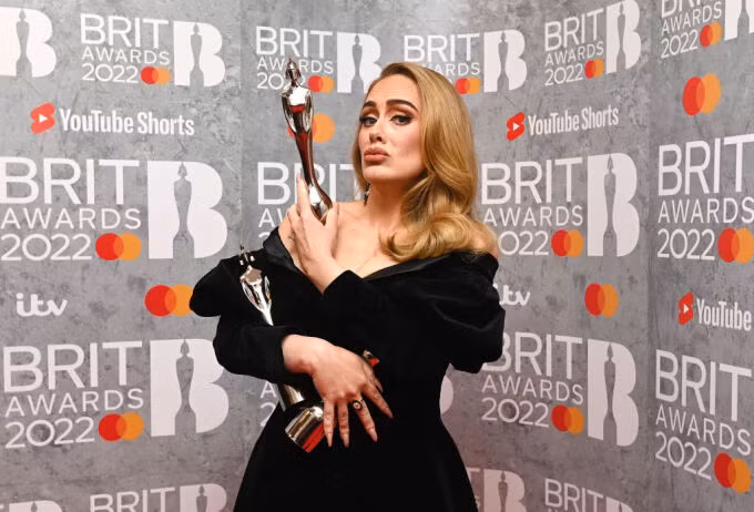 Adele thắng lớn tại giải thưởng Brit Awards 2022 ảnh 1