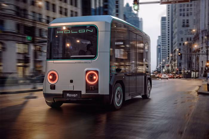 Holon sẽ chở được khoảng 15 người tùy dạng mo đun