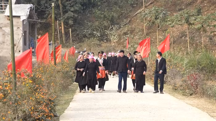 Những con đường bê tông phong quang sạch đẹp ở Văn Yên.