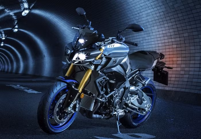 8 mẫu super nakedbike tốt nhất năm 2021 ảnh 8