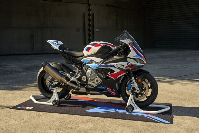 BMW M 1000 RR 2022 có giá tương đương Honda Accord ảnh 6 BMW M 1000 RR 2022 có giá tương đương Honda Accord ảnh 6