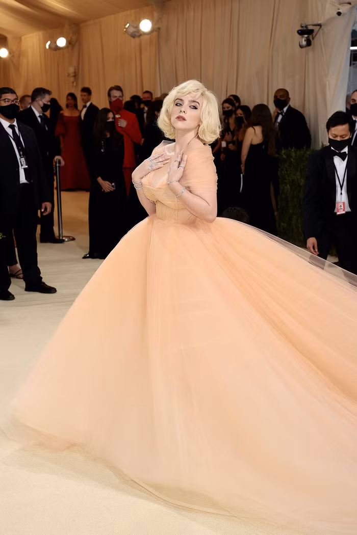 Dàn sao Hollywood gợi cảm trên thảm đỏ Met Gala 2021
