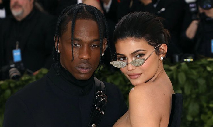 Kylie Jenner thấy hối hận vì đặt tên con là 'Sói' (Wolf)