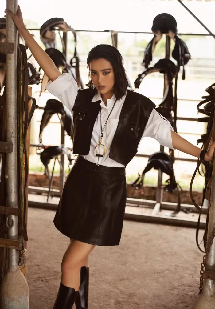 Hoa hậu Tiểu Vy “lột xác” sau khi hết nhiệm kỳ-5