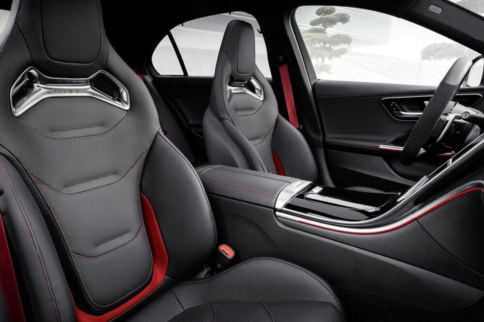 Mercedes-AMG C43 4Matic được trình làng, mạnh hơn 400 mã lực ảnh 3 Mercedes-AMG C43 4Matic được trình làng, mạnh hơn 400 mã lực ảnh 3