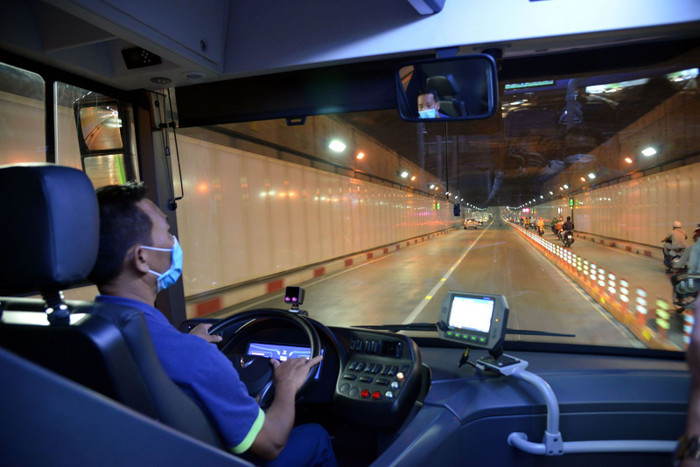 Xe buýt điện VinBus xuất hiện trên đường phố Sài Gòn ảnh 4 Xe buýt điện VinBus xuất hiện trên đường phố Sài Gòn ảnh 4