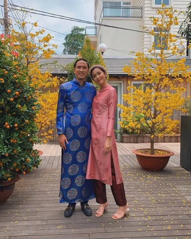  Tăng Thanh Hà diện áo dài