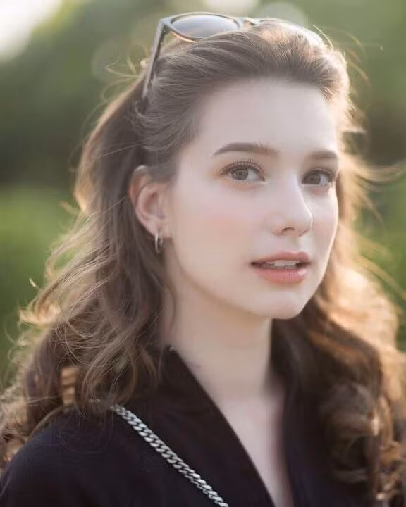 Quý cô Pháp làm gì để có visual chanh sả level max? - Ảnh 9.