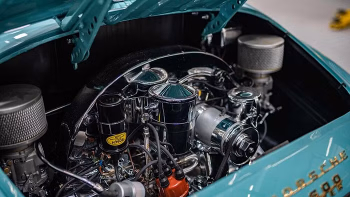 Xe cổ Porsche 356 Speedster 1955 hồi sinh-4