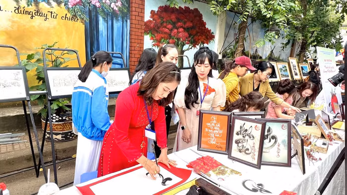 Nhiều hoạt động đa dạng, hấp dẫn tại Ngày Thơ Việt Nam