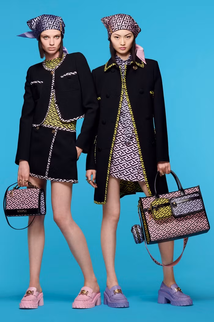 Những xu hướng ấn tượng từ các bộ sưu tập Cruise 2022 - P1-9