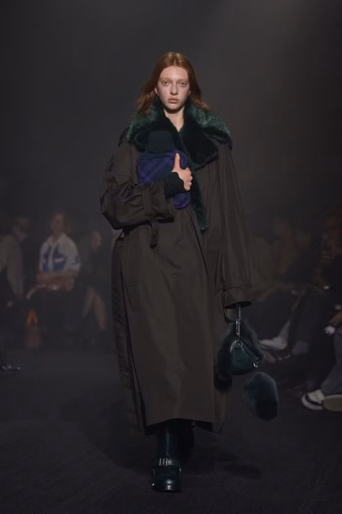 00001-burberry-fall-2023-ready-to-wear-credit-gorunway-scaled.jpg