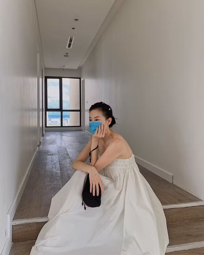 Mặc đẹp như Hoa hậu: HH Phương Khánh có 1001 kiểu váy áo bánh bèo, diện vào vừa sang, vừa sexy khó tả ảnh 3