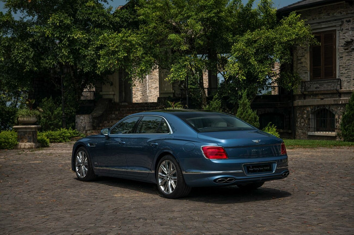 xe Bentley Flying Spur Hybrid