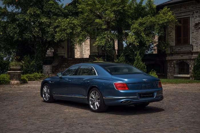 xe Bentley Flying Spur Hybrid