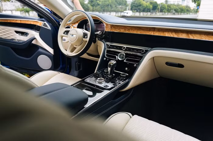 xe Bentley Flying Spur Hybrid