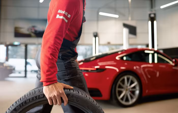 Trung tâm Porsche