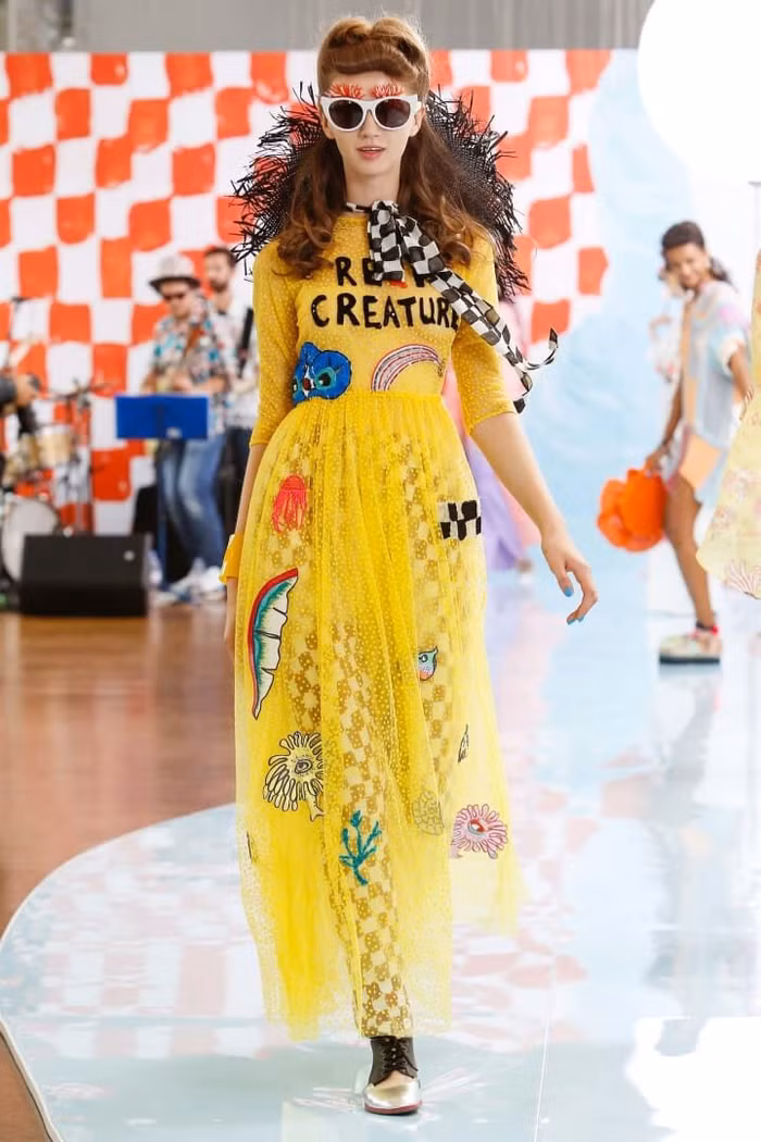 Những tác phẩm avant garde của Chisato, một cách ngạc nhiên, có thể được mặc dễ dàng