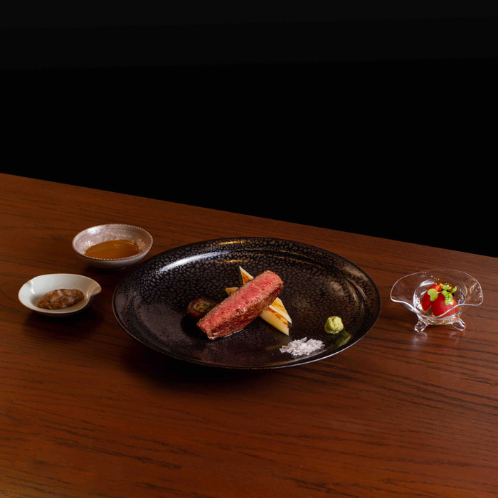 Đầu bếp sao Michelin Junichi Yoshida trở lại khách sạn Capella Hanoi trong tháng 10 này ảnh 3 Capella Hanoi