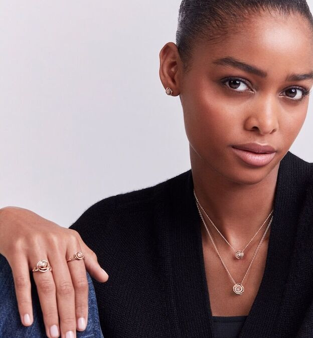 Christian Dior - BST Rose Dior Couture: Sức hút từ đóa hồng ảnh 1 Christian Dior - BST Rose Dior Couture: Sức hút từ đóa hồng ảnh 1