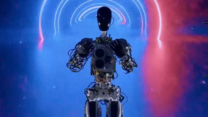 Elon Musk tiết lộ robot hình người Optimus, dự định sản xuất hàng triệu đơn vị trong tương lai