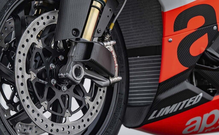 Aprilia RSV4 Xtrenta mạnh 230 mã lực, giới hạn chỉ 100 xe ảnh 5