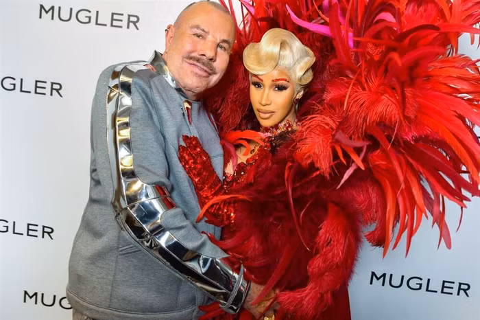 NTK huyền thoại "Thierry Mugler" ra đi để lại di sản thời trang đồ sộ