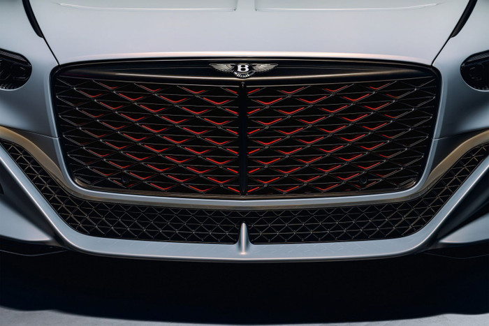 Bentley Mulliner Batur - Mẫu xe mạnh nhất nhà Bentley ảnh 2