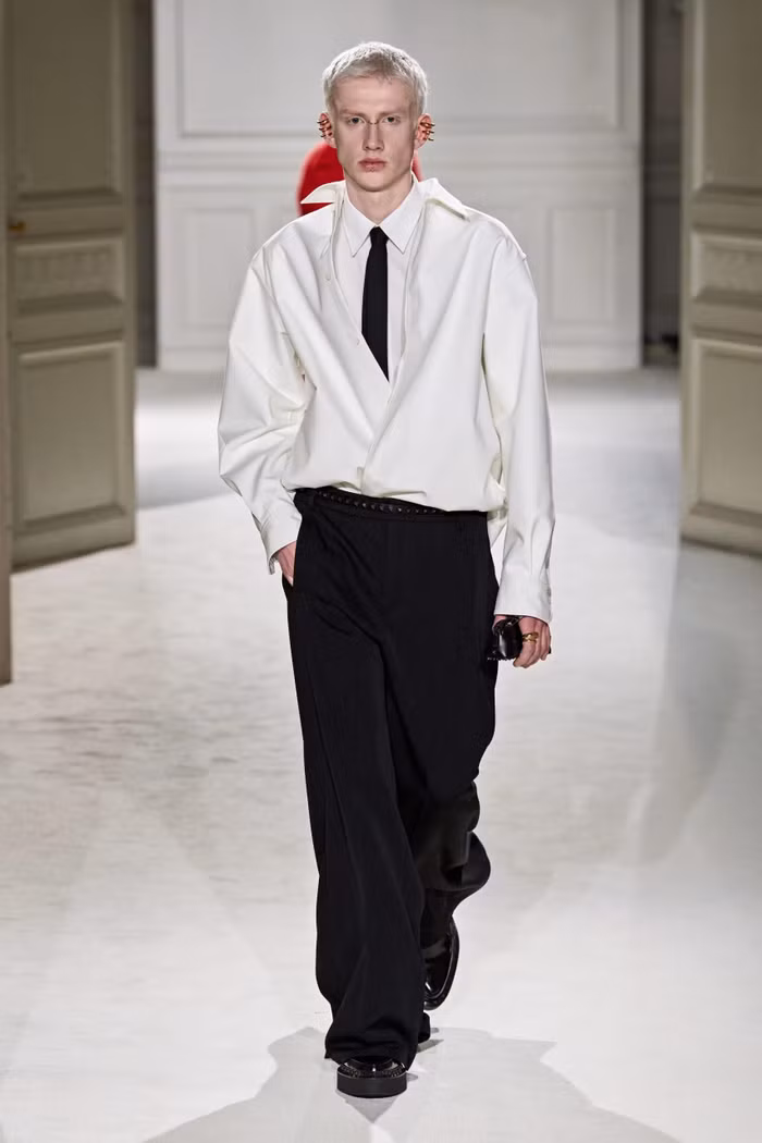 BST Valentino Thu Đông 2023