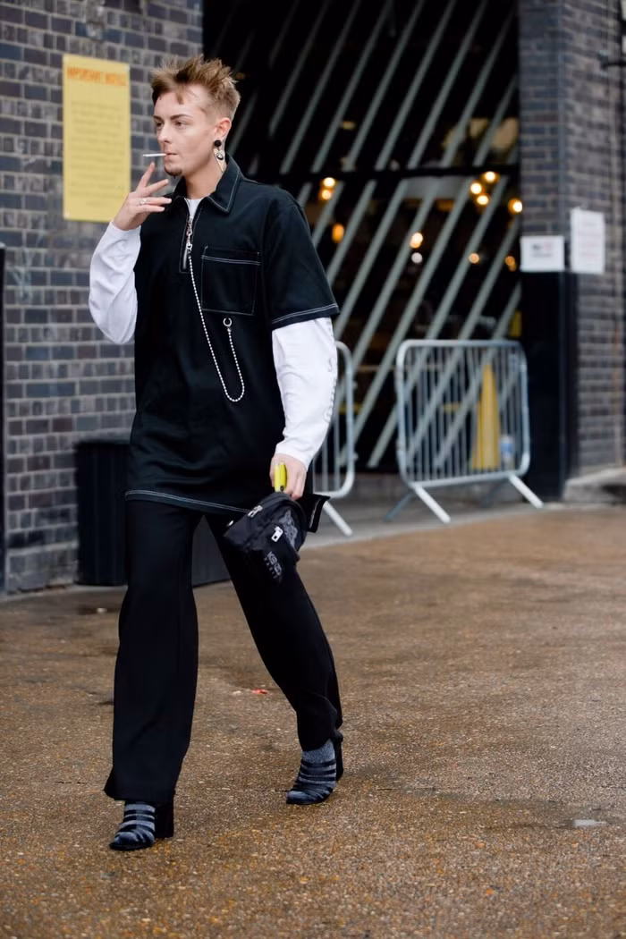 Cách phối đồ với áo thun nam dài tay “chuẩn không cần chỉnh”