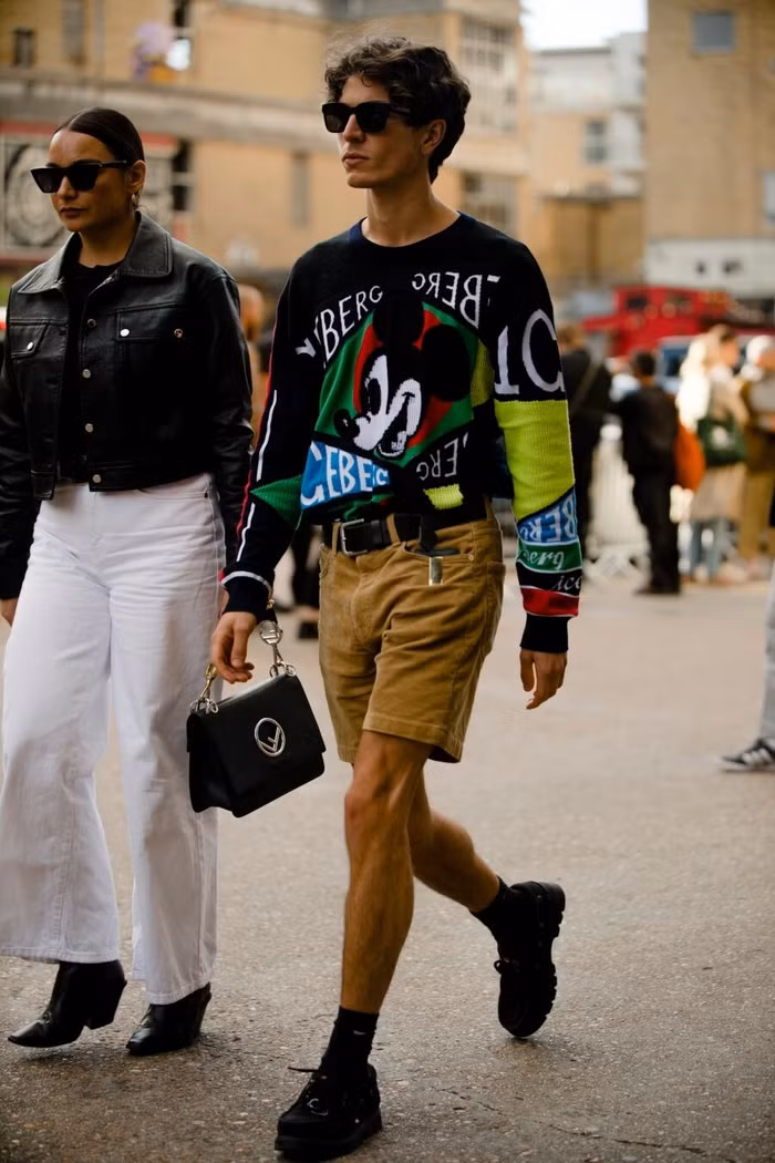 Cách phối đồ với áo thun nam dài tay “chuẩn không cần chỉnh”-6